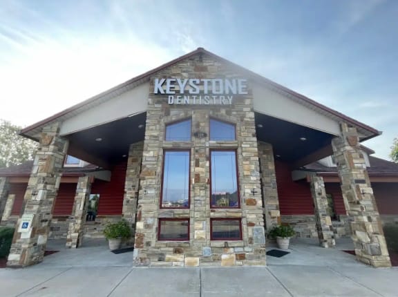 Front entrance of Keystone Dentistry